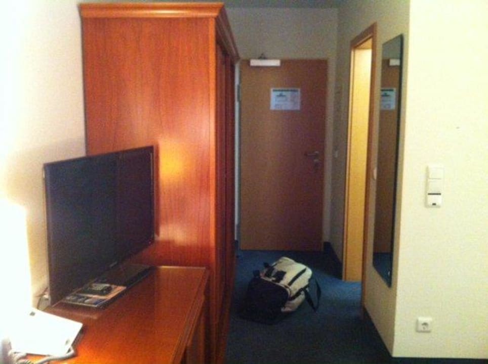 Faltscreen und Blick zur Tür Hotel am Rathaus