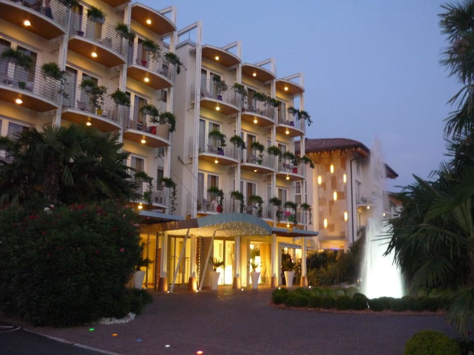 Hier kommt man an  Color Hotel
