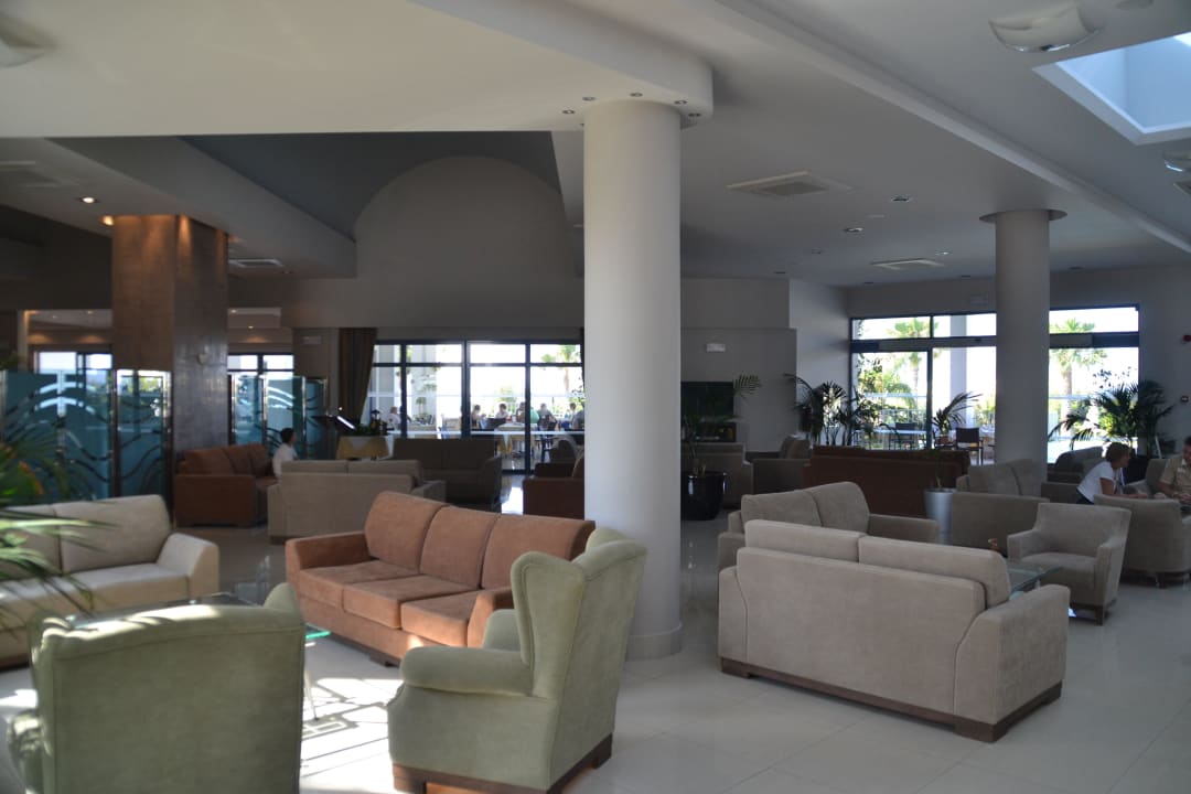 Lobby Hotel Lakitira Suites
