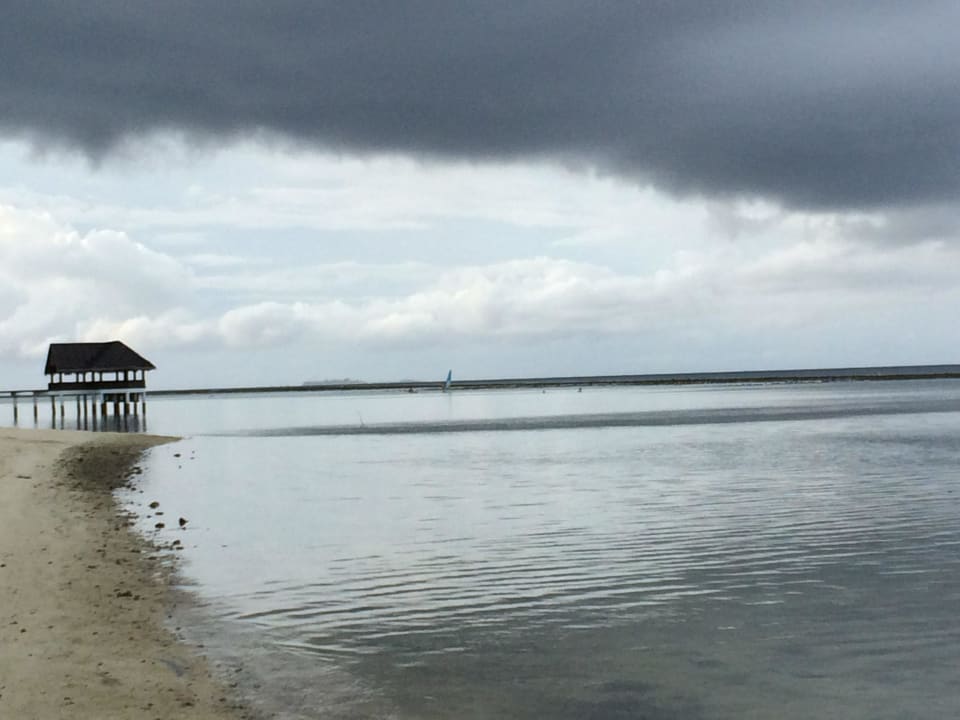 Stellt man sich so die Malediven vor!? Palm Beach Resort & Spa Maldives