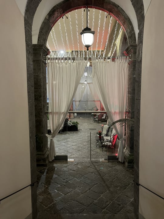 Gastro Palazzo Caracciolo Naples