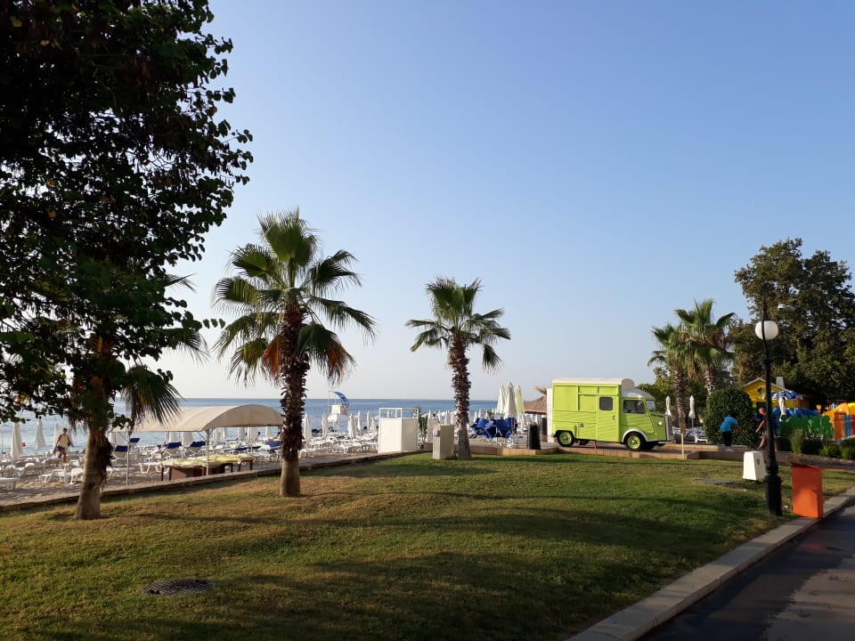 Strand Hotel MiRaBelle