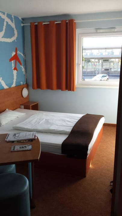 Das Standartzimmer B&B Hotel Baden Airpark