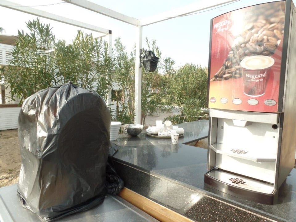 Strand Castival Hotel