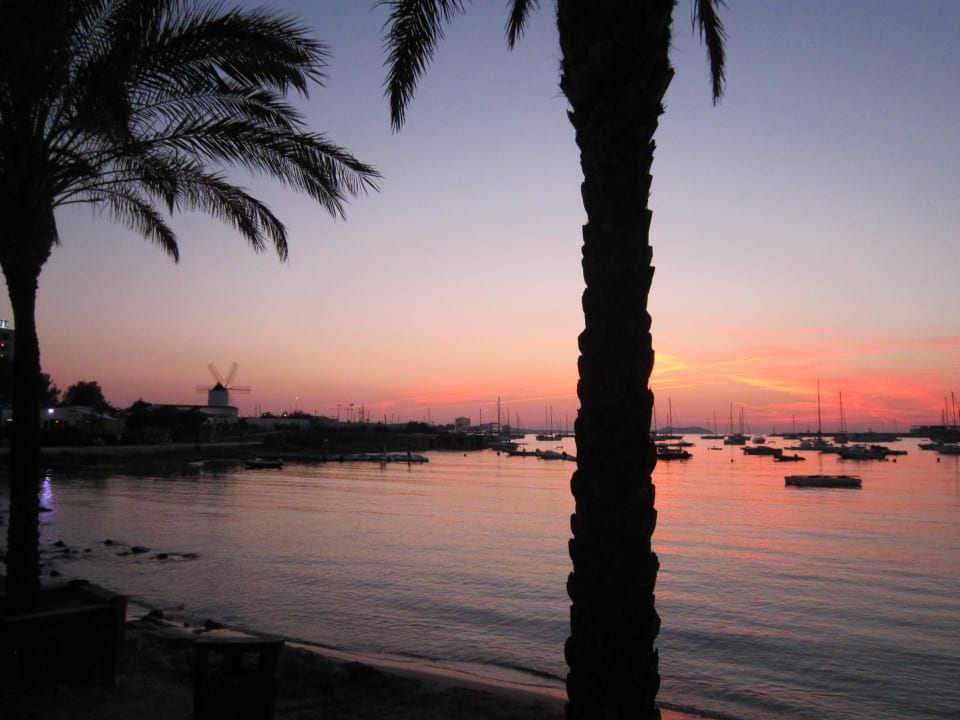 Pláž NYX Hotel Ibiza - adults only
