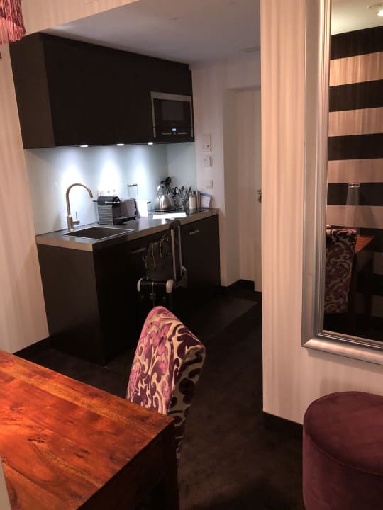 Zimmer Goodman's Living Apartments