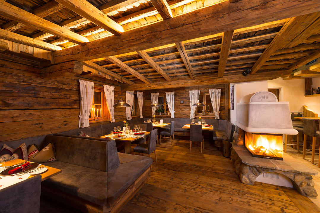 Haupthaus Restaurant Chaletdorf Auszeit