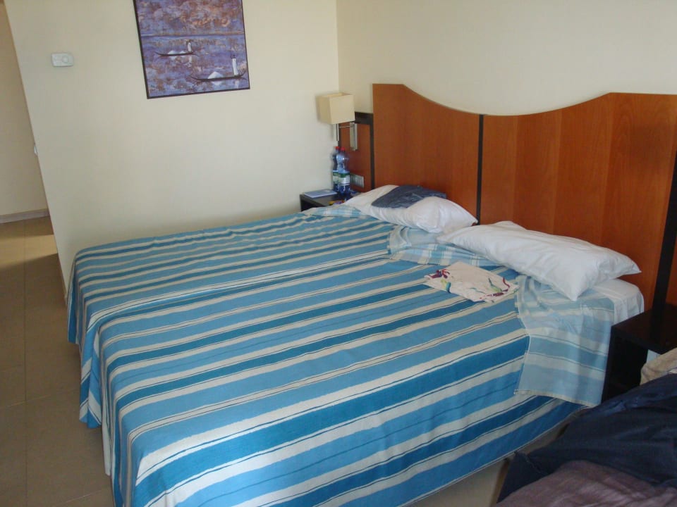 Das Doppelbett, das keines ist Hotel Las Costas