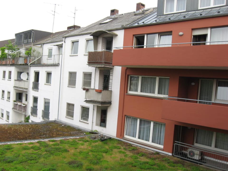 Blick auf den anderen Gebäudeteil Hotel Lyskirchen Köln