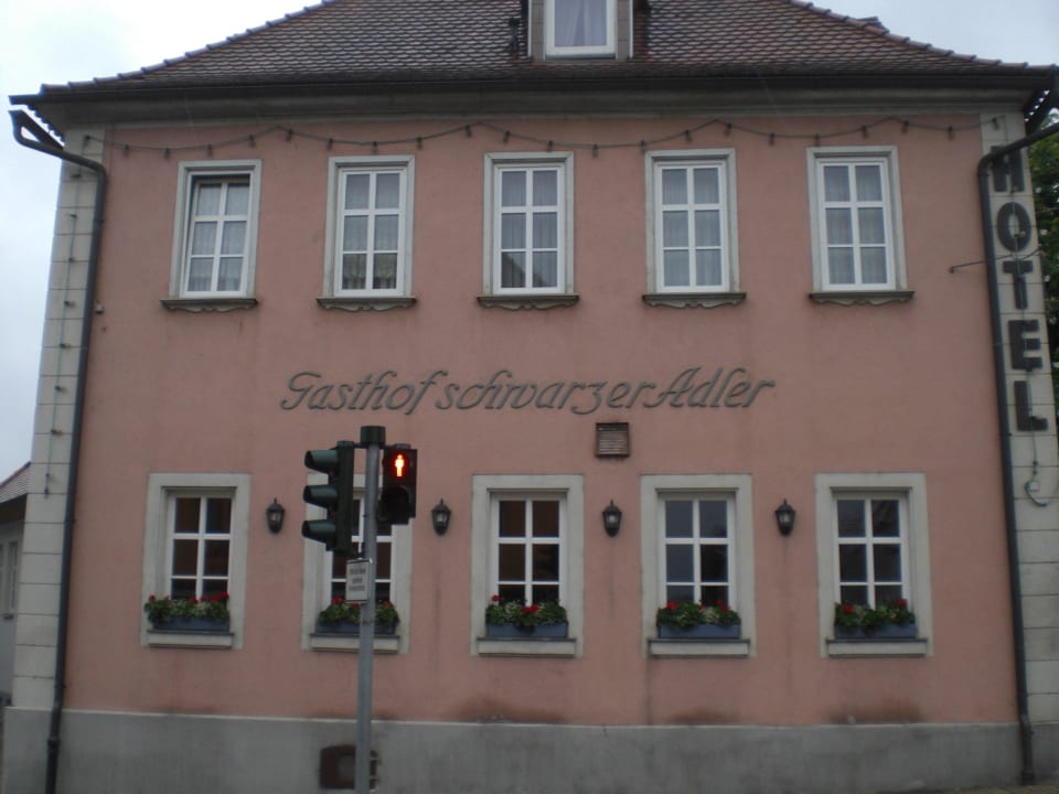 Einladender Anblick Gasthof Schwarzer Adler