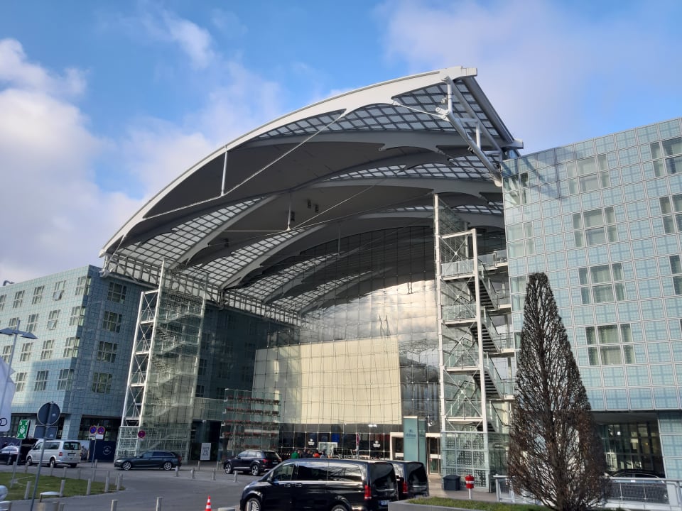 Außenansicht Hilton Munich Airport