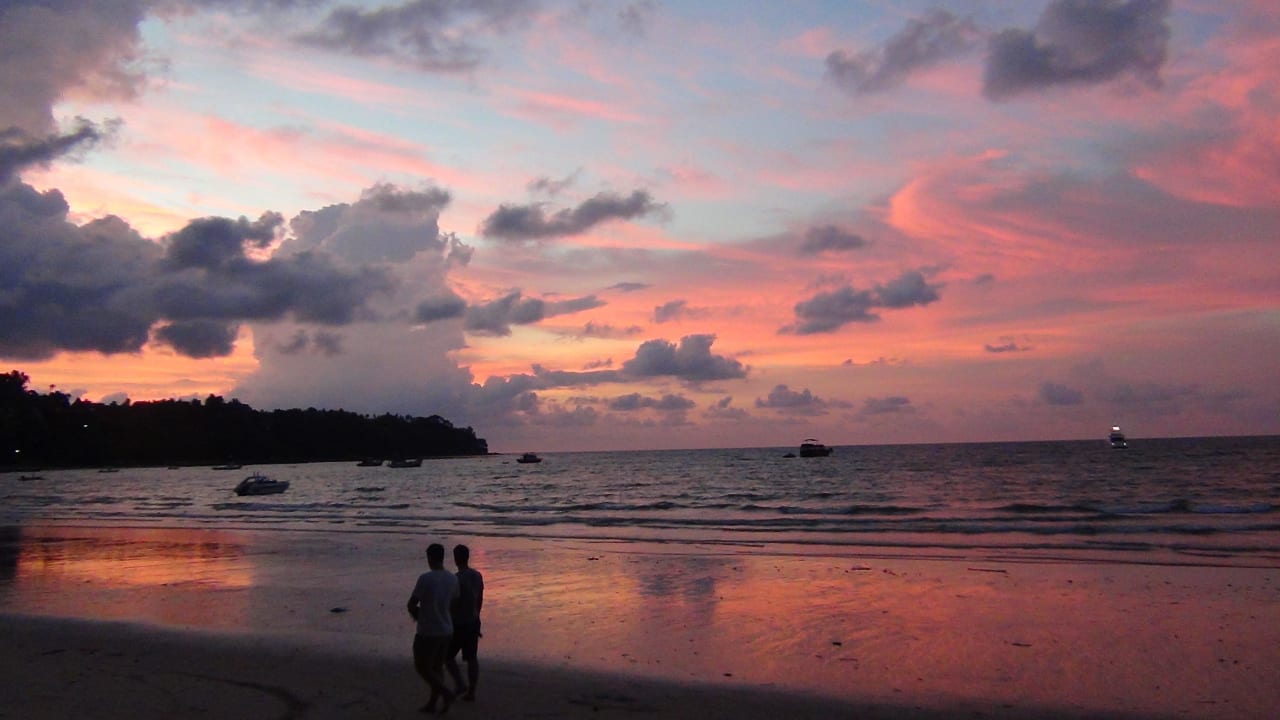 Sonnenuntergang am Hotel-Strand Best Western Premier Bangtao Beach Resort & Spa