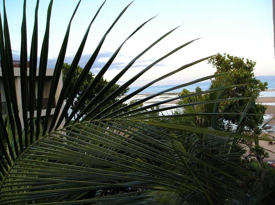 Balcon dans les cocotiers Hotel The Oasis Benoa Beach Resort