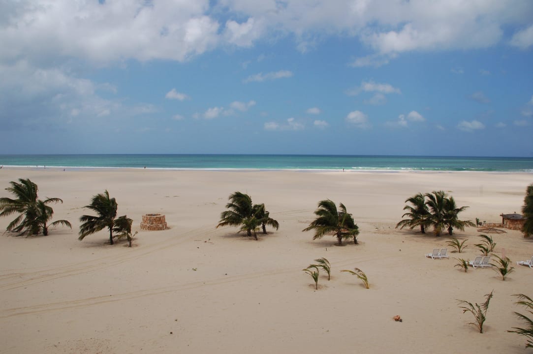Traumhafter menschenleerer Strand Occidental Boa Vista Beach
