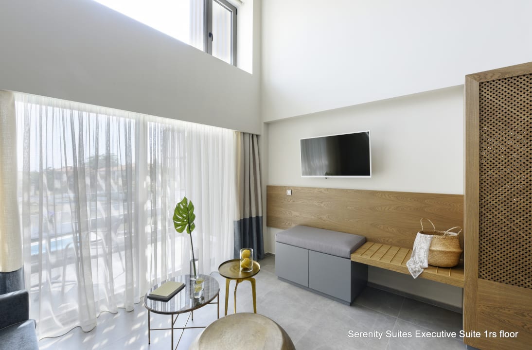 Zimmer Serenity Suites