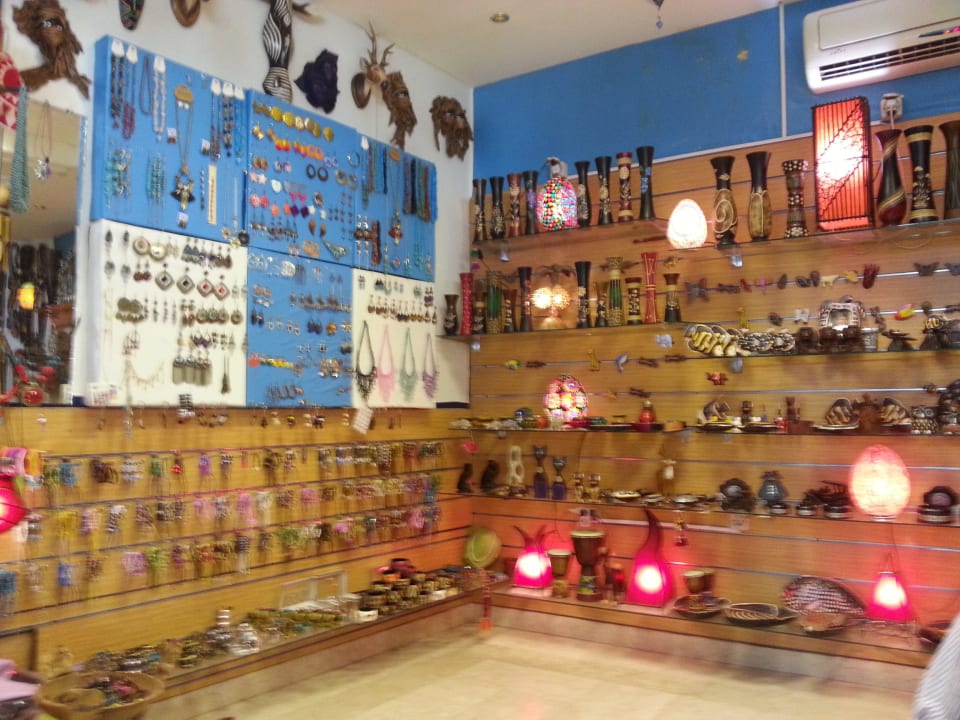 Achmed`s Souvenierladen im Foyer Utopia Beach Club