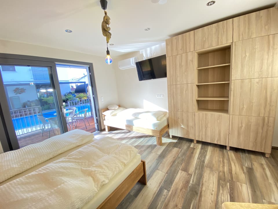 Zimmer AVALON ideal gelegen zwischen Europapark und Rulantica