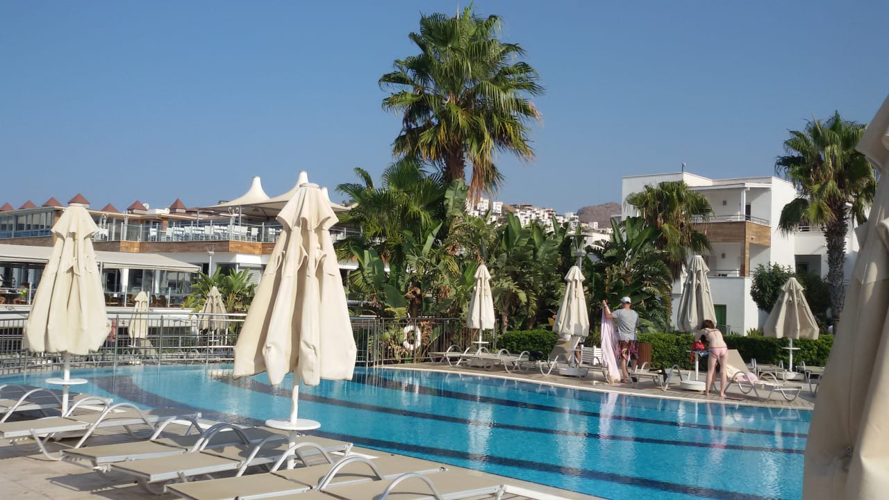 pool-unterhalb-vom-restau-armonia-holiday-village-spa-akyarlar