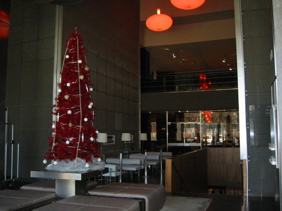 Einganfsbereich Hotel Barcelona Condal Mar Affiliated by Meliá