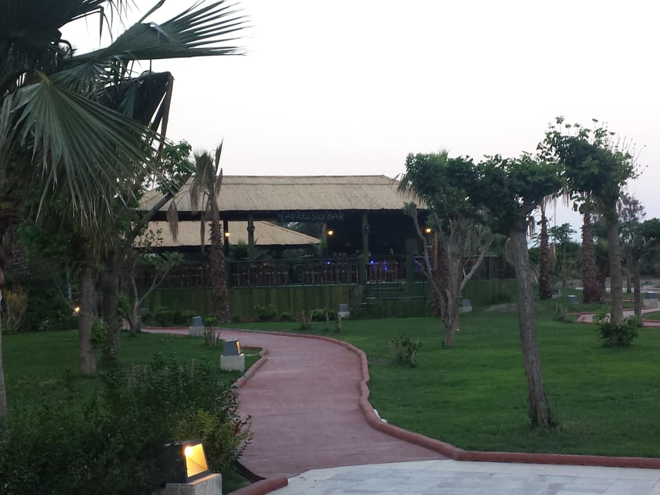 Sunset Bar Sherwood Exclusive Lara