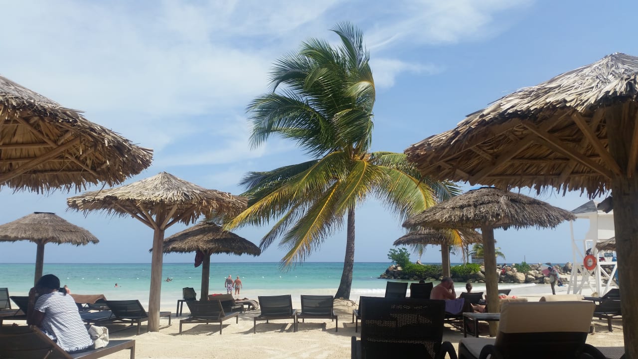 Strand Royalton White Sands