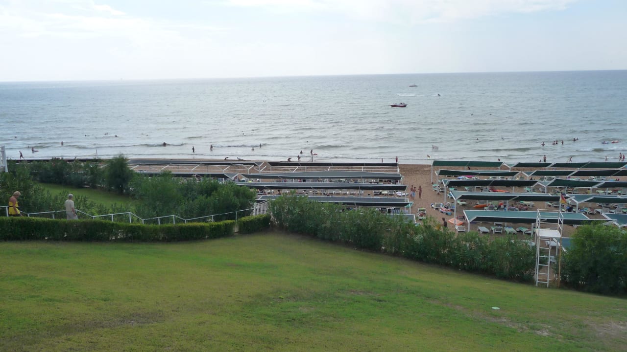 Blick auf den Strand Can Garden Resort