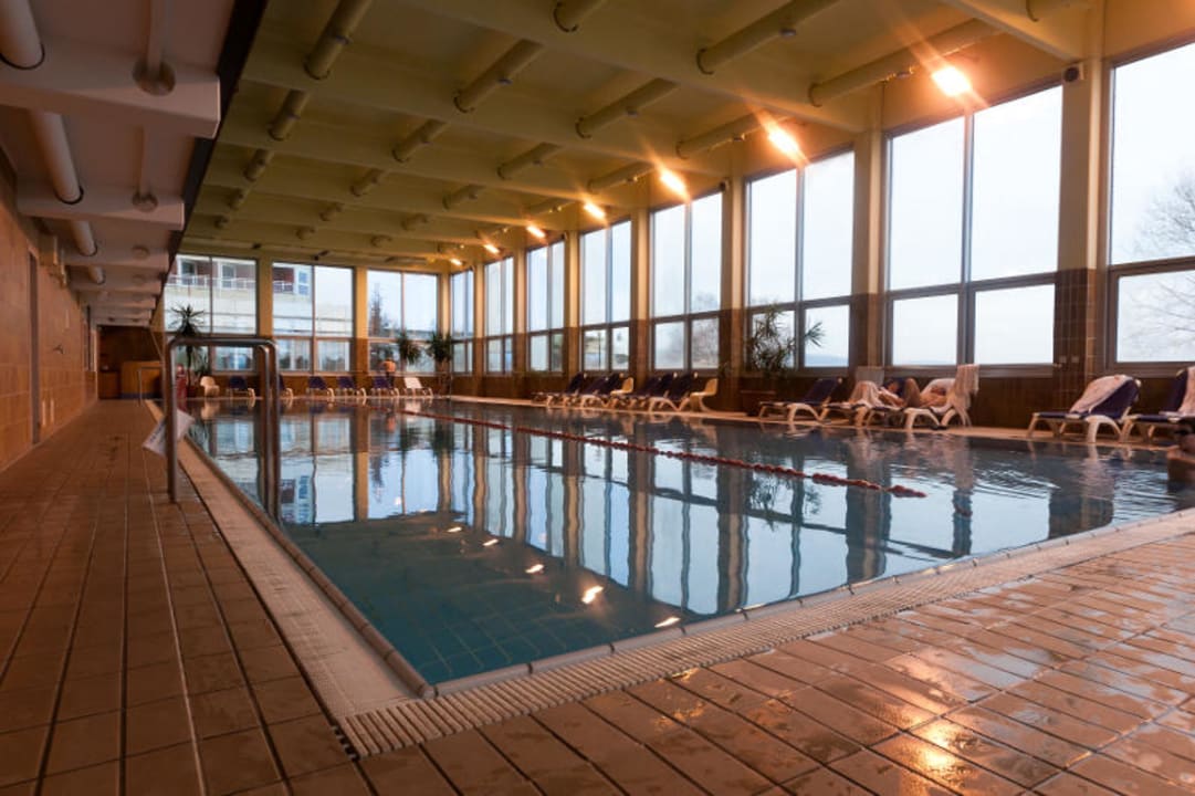 Swimming pool (25 m) Hotel Helikon