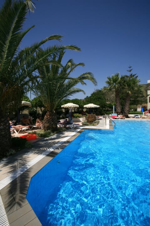 Pool Hotel-Apartments Irinna