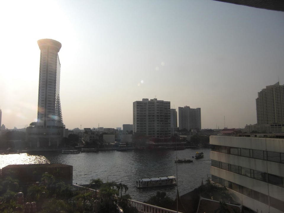 Zimmeraussicht Royal Orchid Sheraton Hotel & Towers