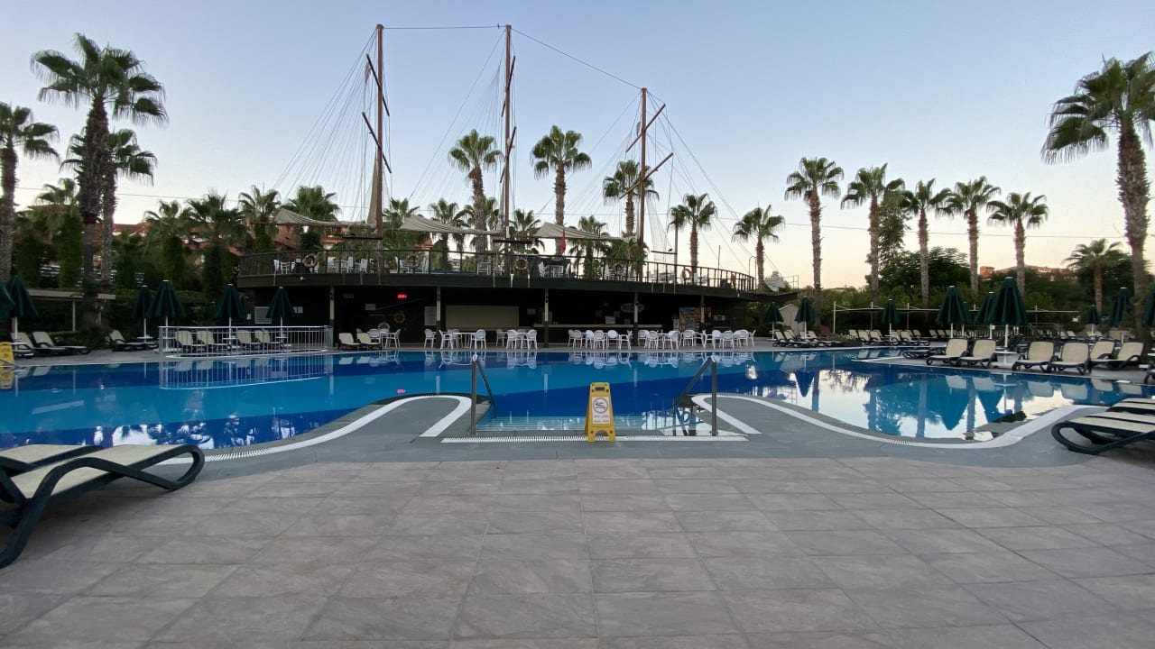 Pool Can Garden Resort