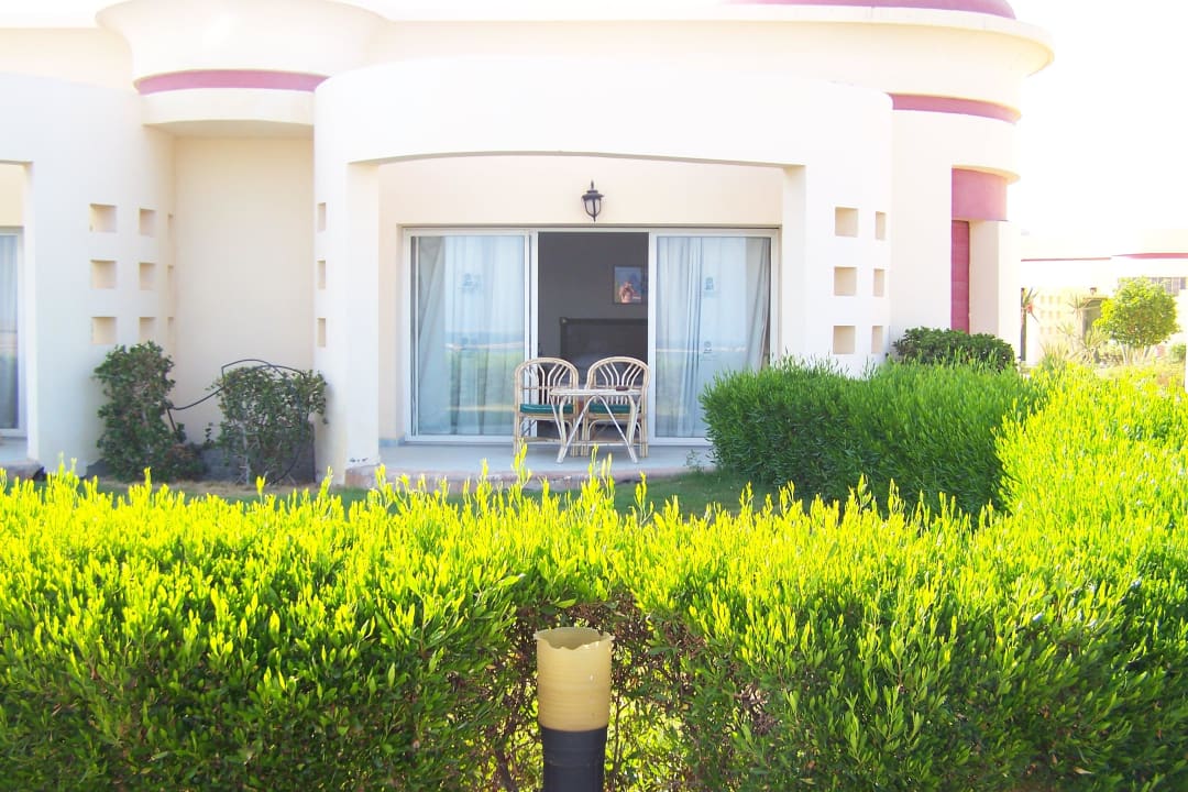 Blick auf Terrasse Bungalow Siva Golden Bay Makadi