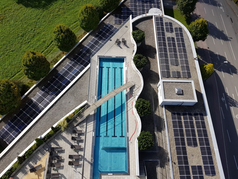 Pool Four Points by Sheraton Panoramahaus Dornbirn