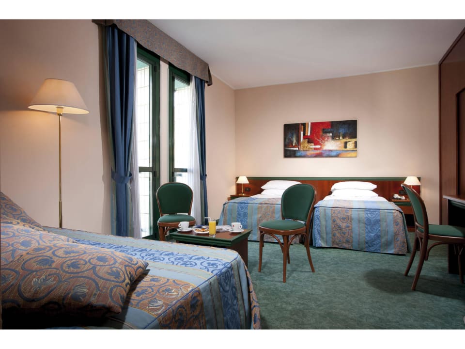 Triple Room Hotel Raffaello Milano