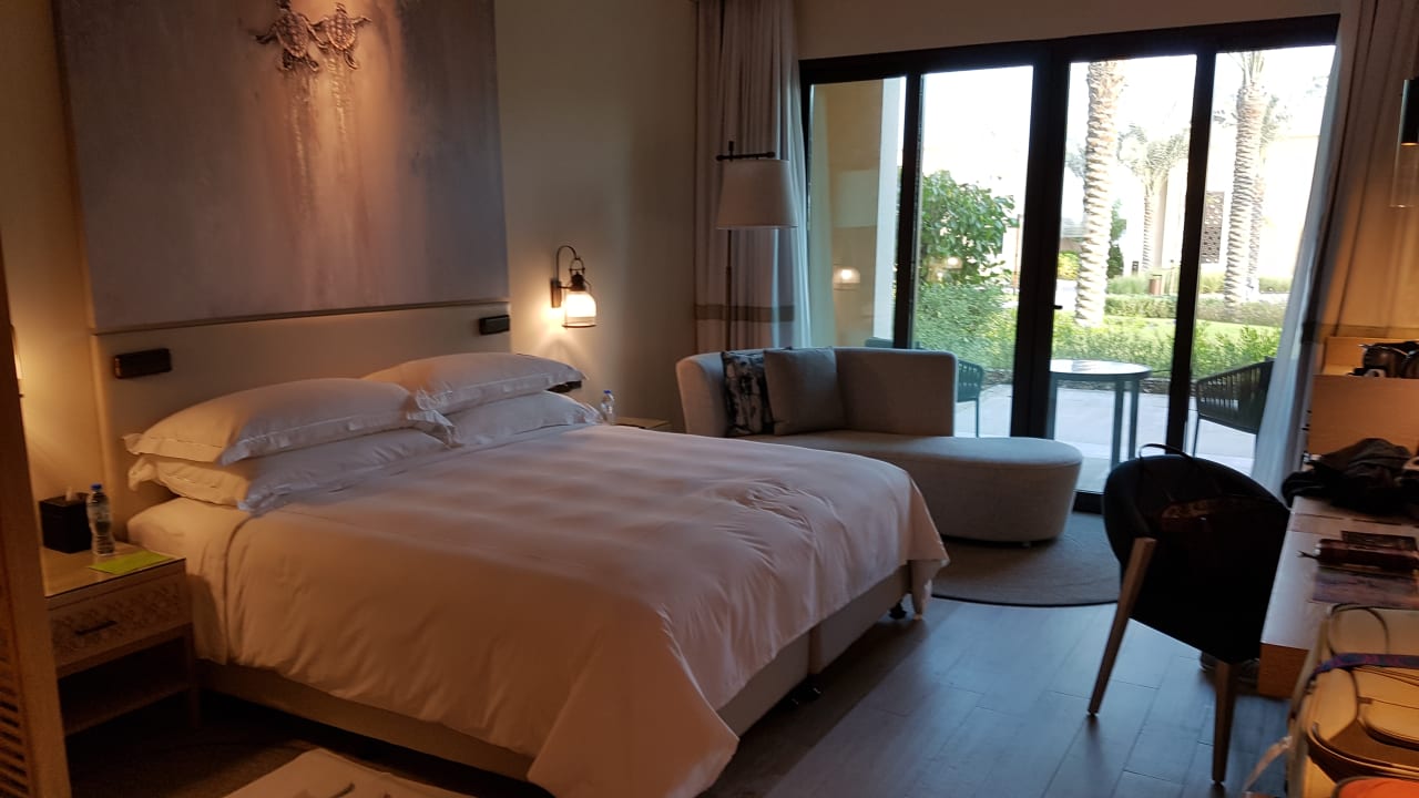 Zimmer Saadiyat Rotana Resort &  Villas