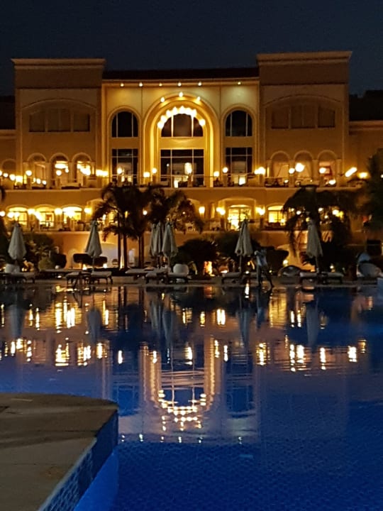 Pool Premier Le Reve Hotel & Spa