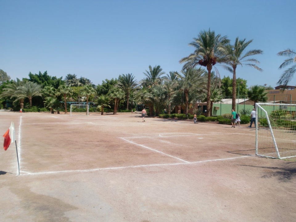 Der Fussball Schrottplatz Giftun Azur Resort