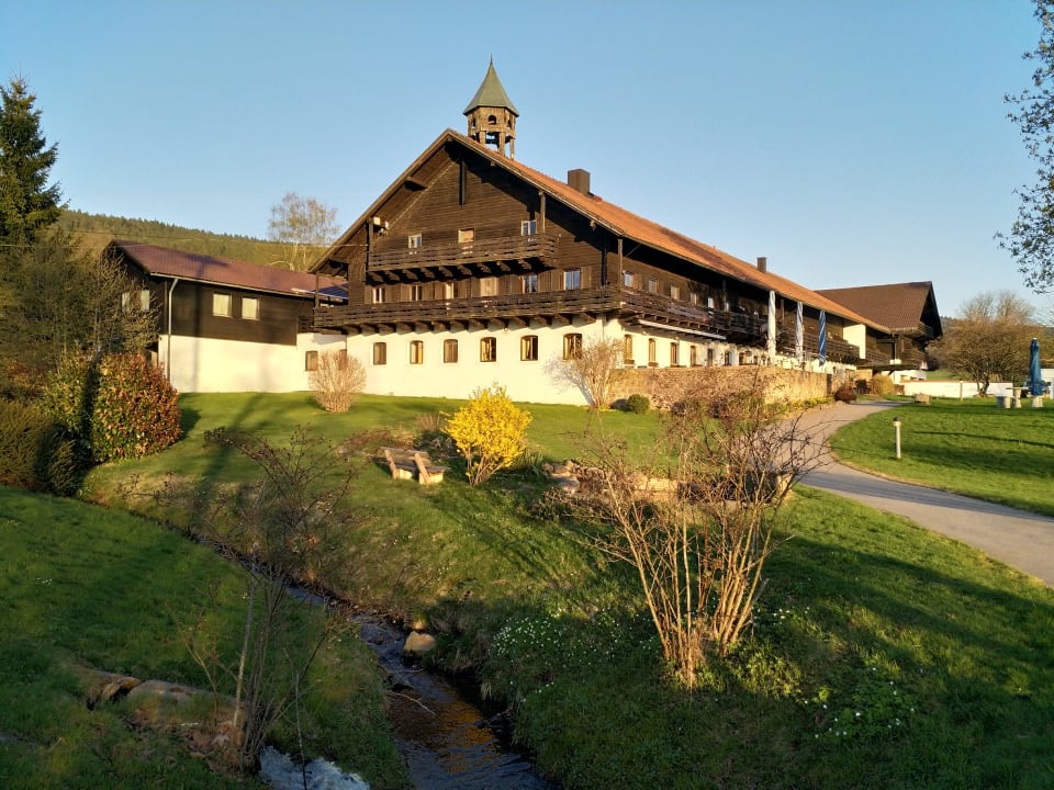 Außenansicht Hotel Gut Schmelmerhof