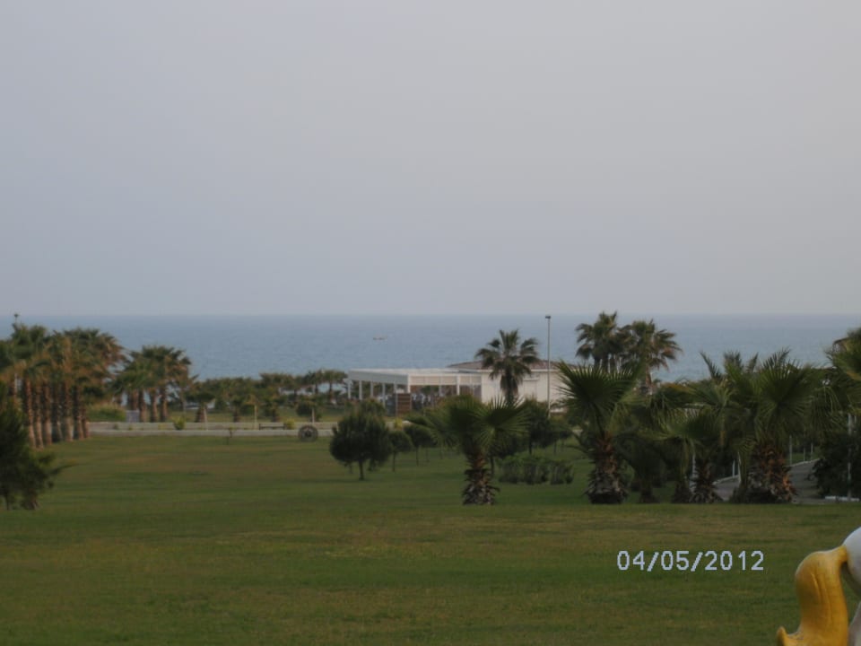 Der Weg zum Strand Hotel Süral Resort