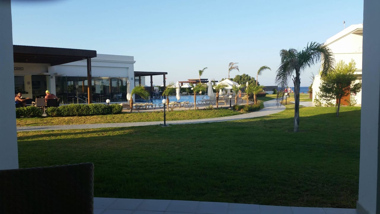 Vom Zimmer Asterias Beach Resort