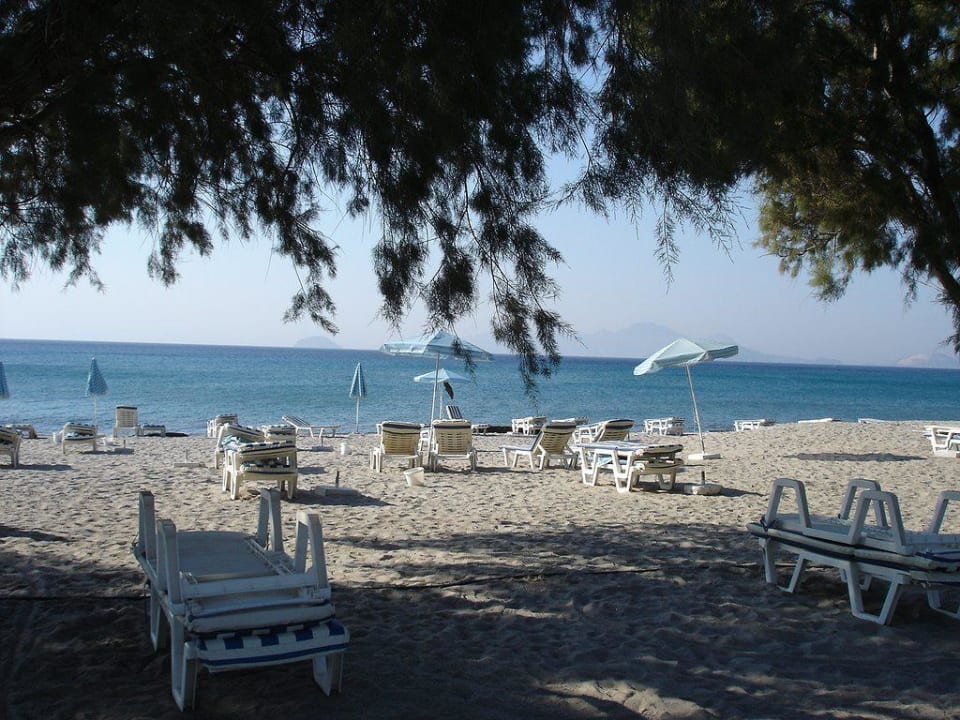 Hotelstrand am Morgen Lagas Aegean Village