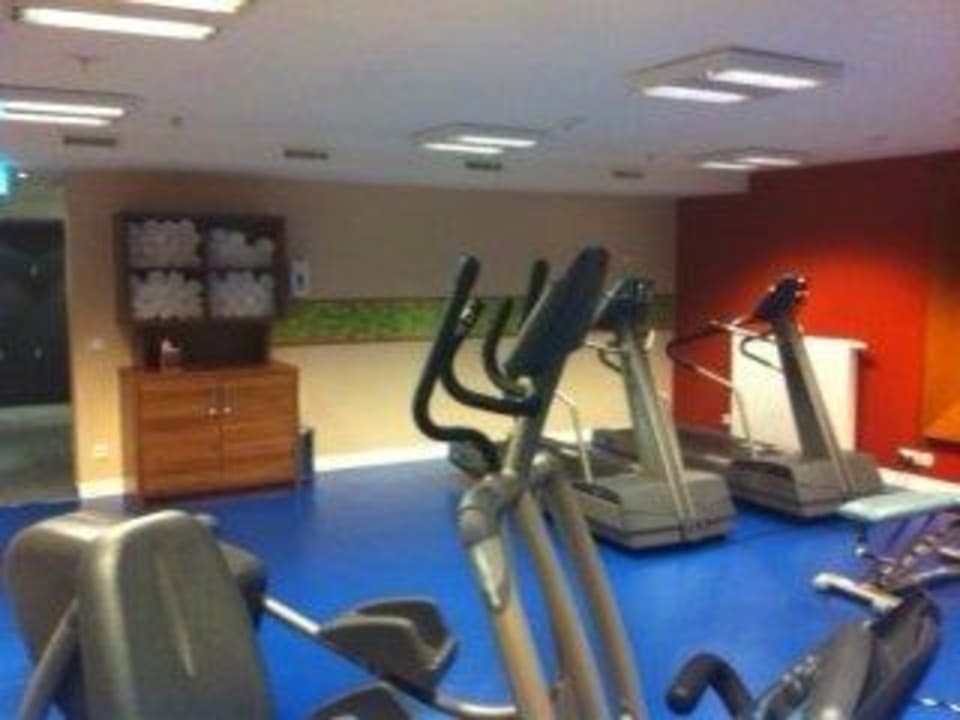 Sportraum Hampton by Hilton Berlin City West