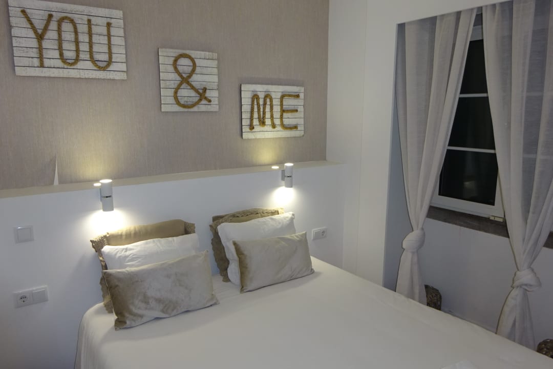 Zimmer 4U Lisbon Airport Suites