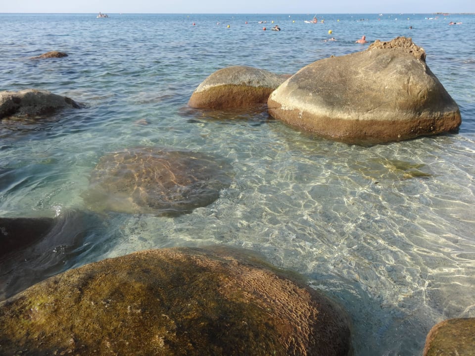 Am Ende des Strandes an der Steilküste Aldiana Club Rocca Nettuno Calabria