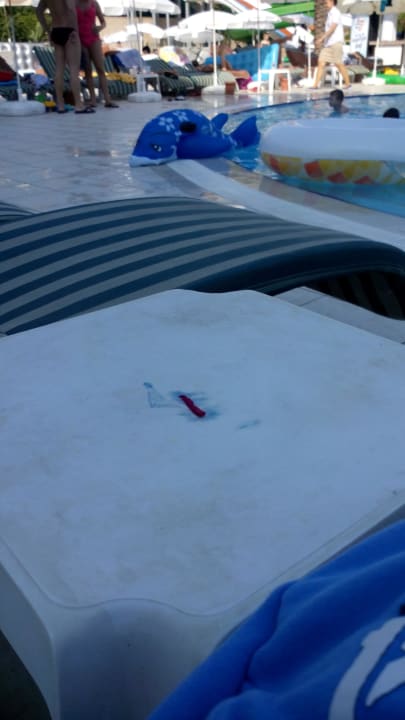 Tisch dreckig Hotel Royal Garden Beach