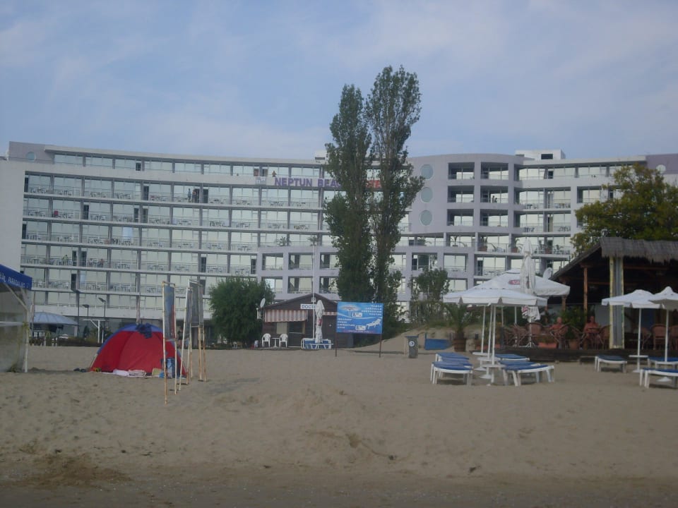Blick vom Strand auf das Hotel Sentido Neptun Beach