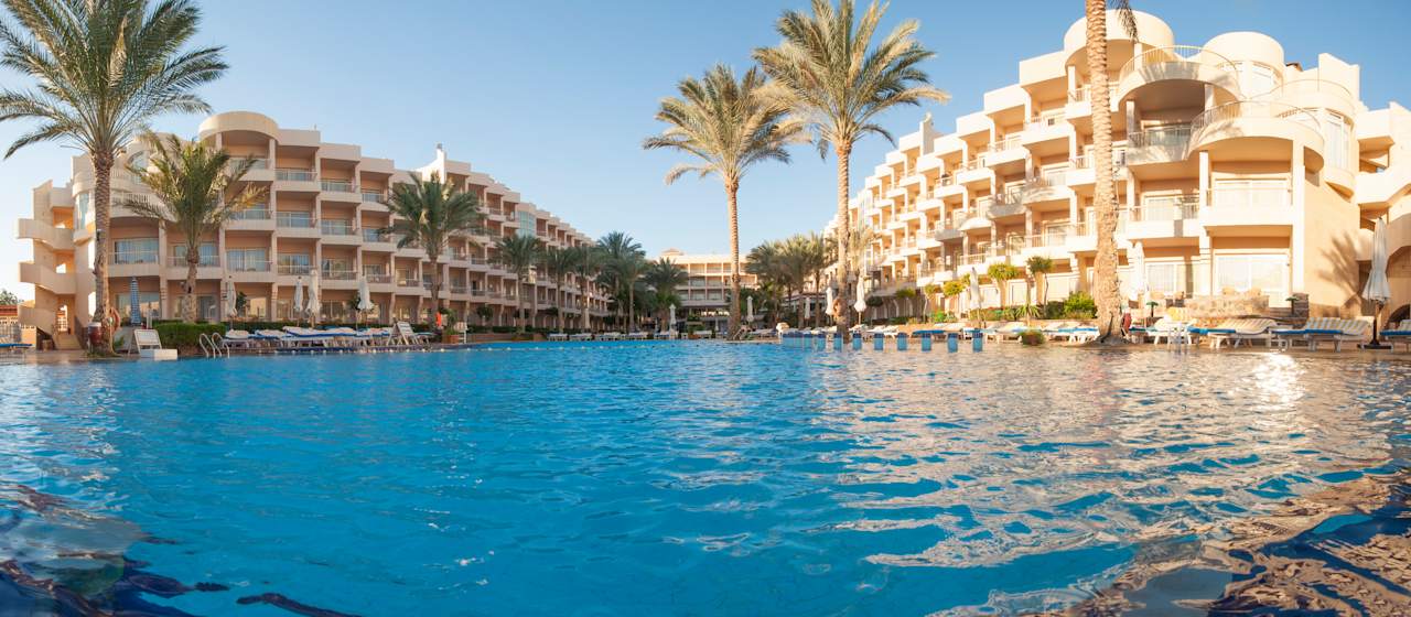 Pool Sea Star Beau Rivage