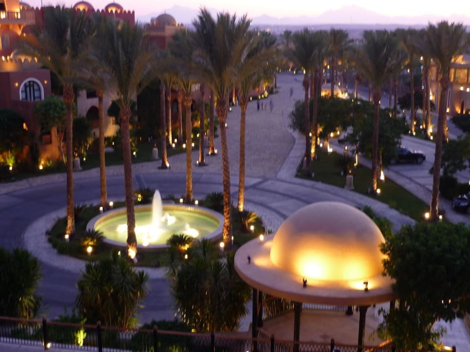 Blick vor Hotelanlage aus 3. Etage Makadi Palace