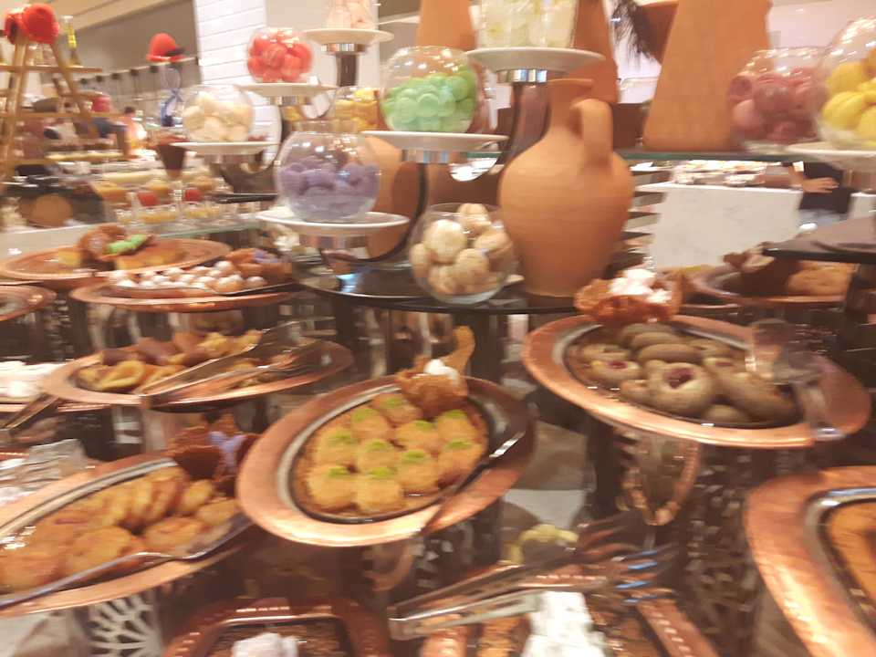 Gastro Acanthus Cennet Barut Collection