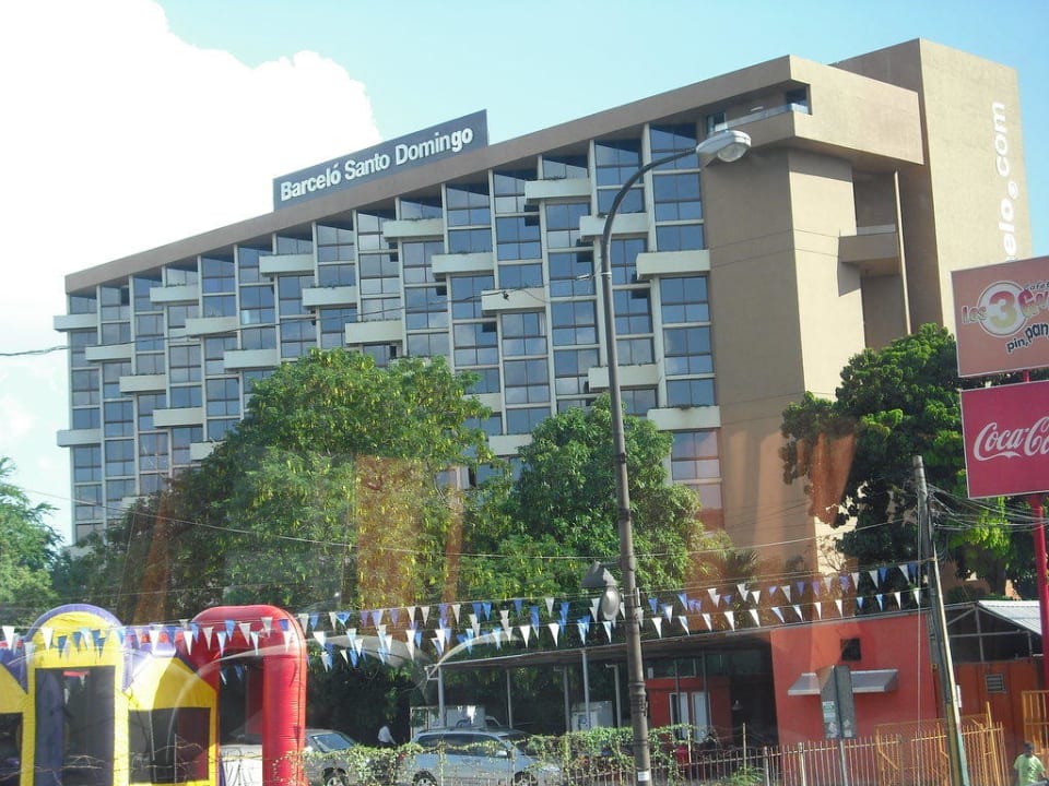 Ansicht von der Straße Barceló Hotel Santo Domingo