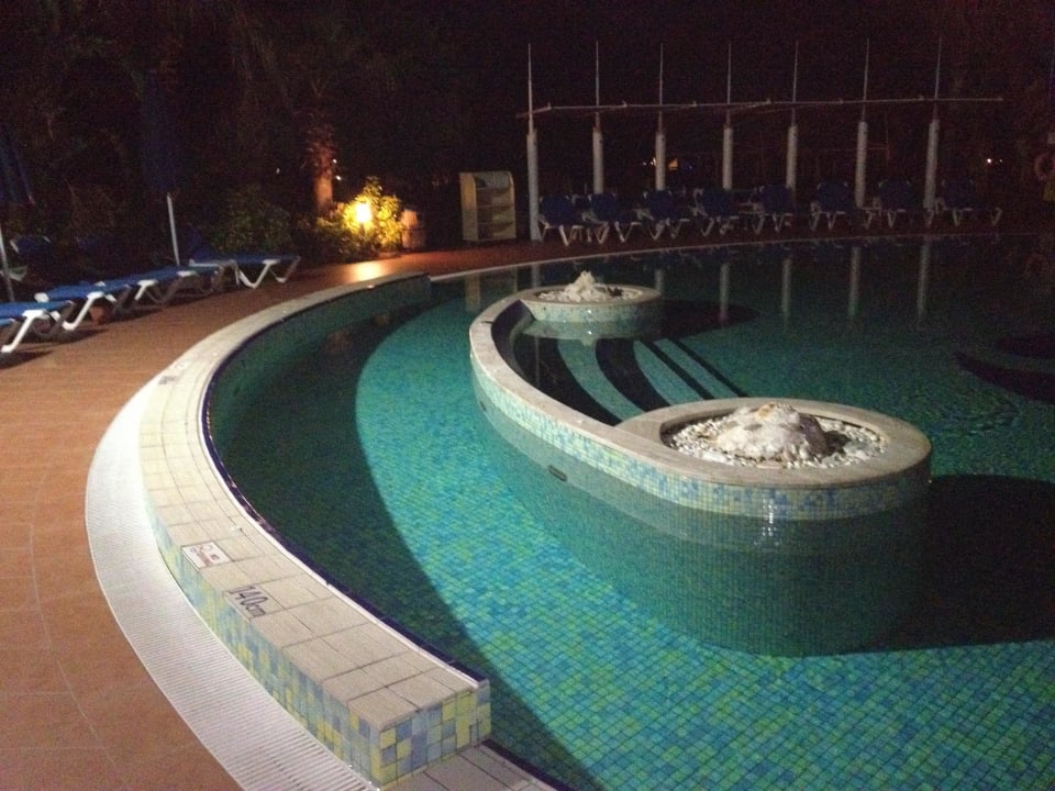 Abends ROBINSON PAMFILYA